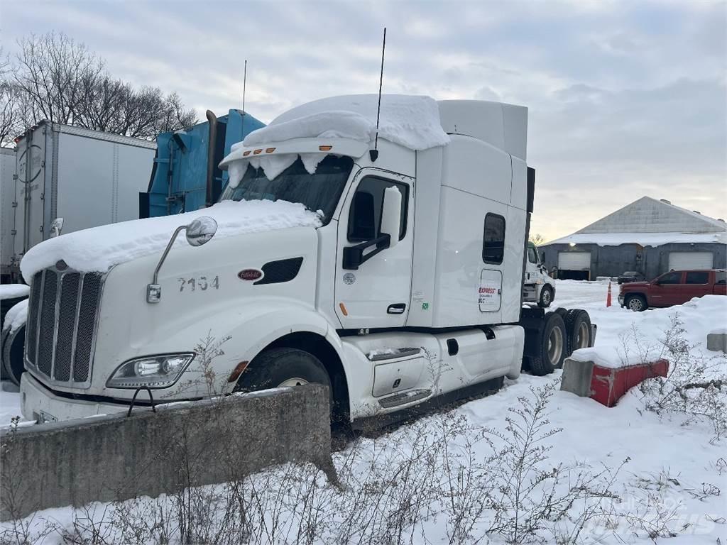 Peterbilt 579 Tractor Units