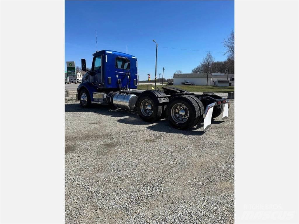 Peterbilt 579 Tractor Units