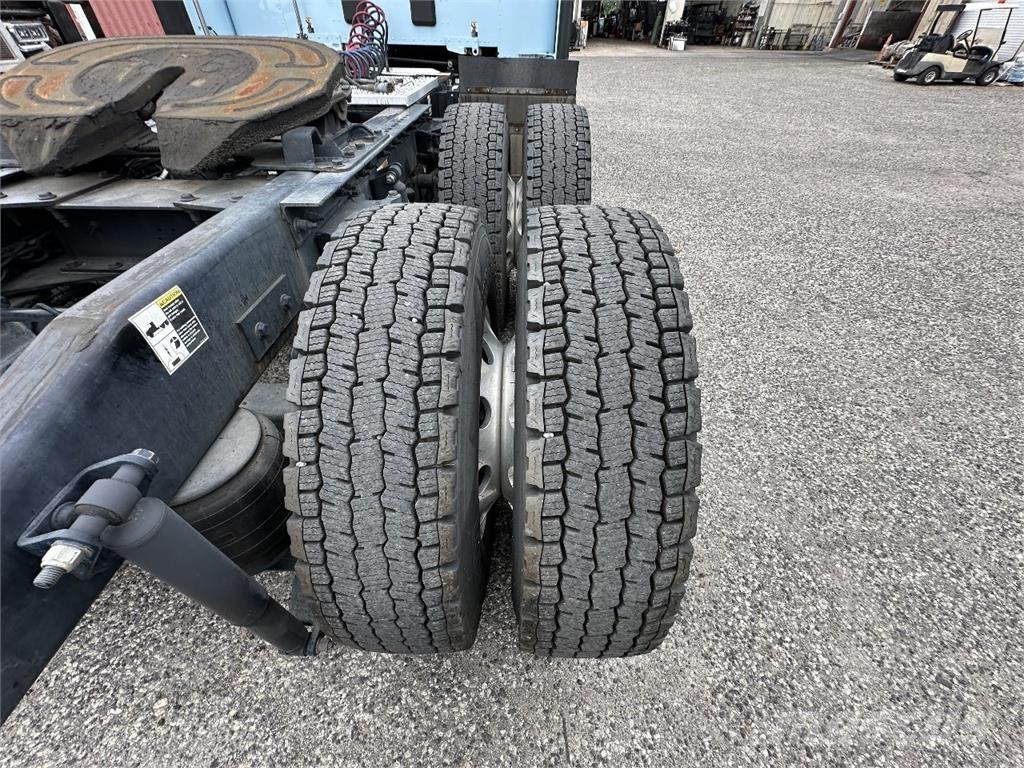 Peterbilt 579 Tractor Units