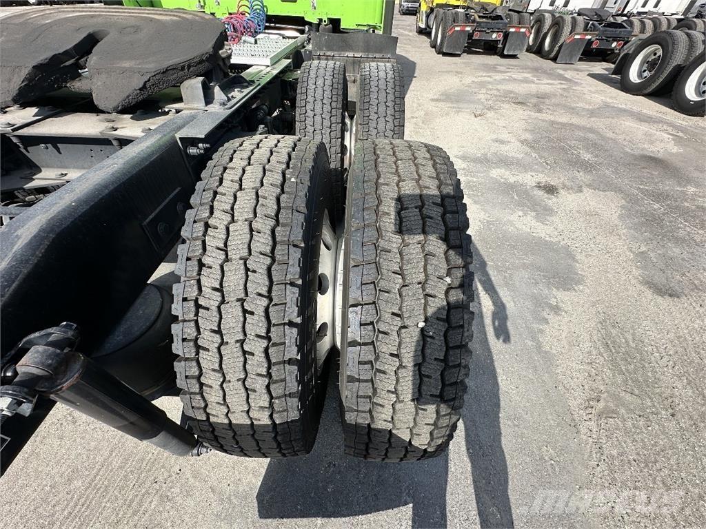 Peterbilt 579 Tractor Units