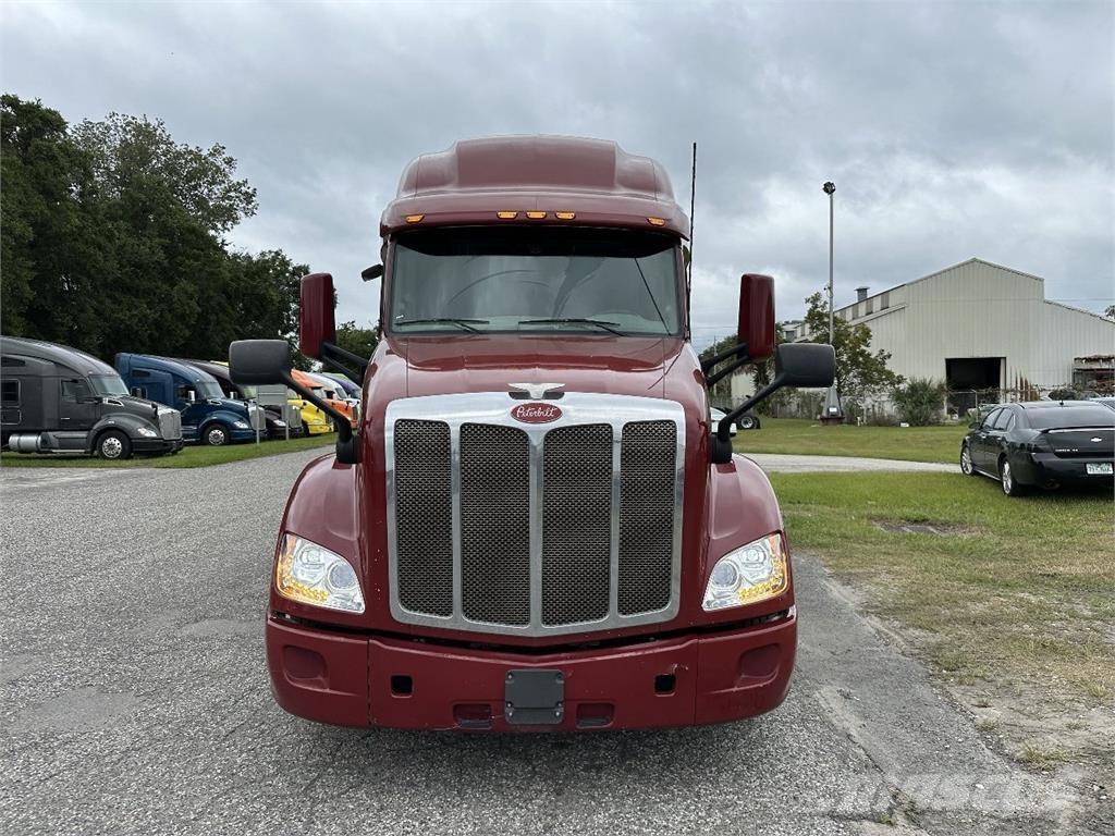 Peterbilt 579 Tractor Units