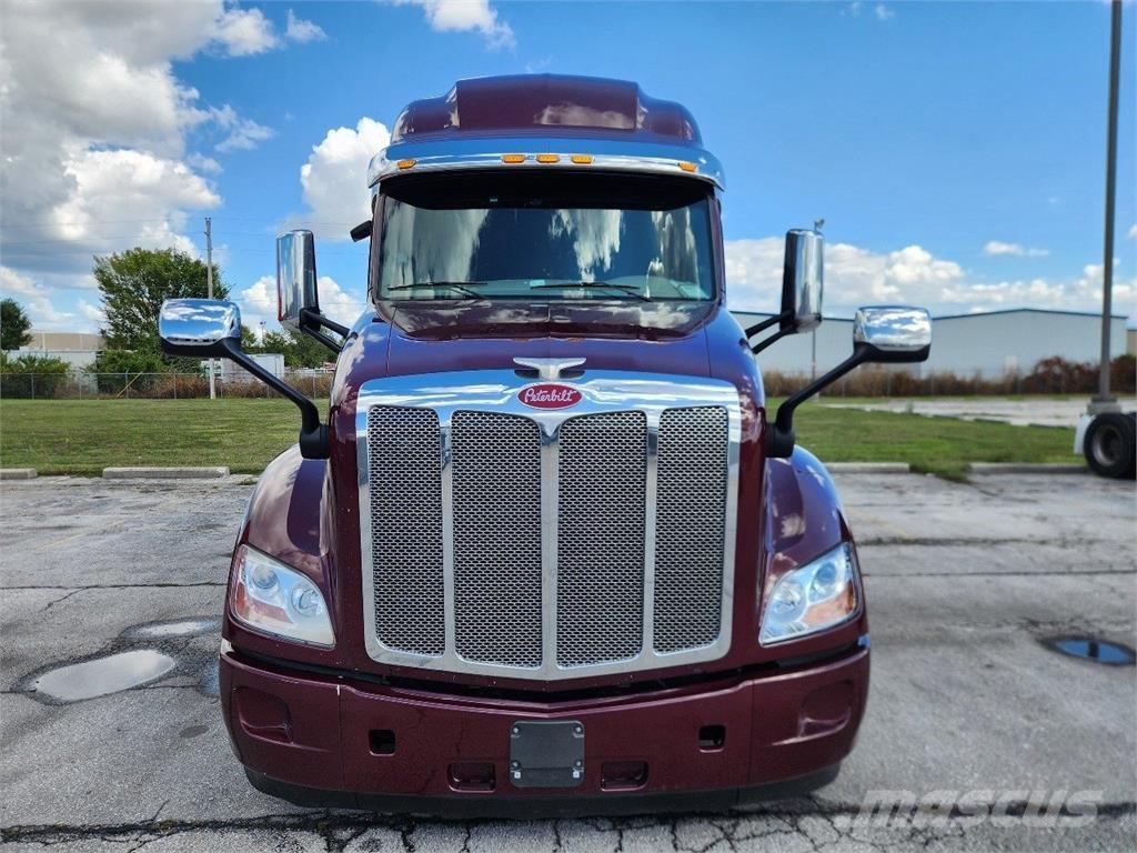 Peterbilt 579 Tractor Units
