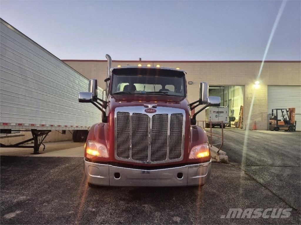 Peterbilt 579 Tractor Units