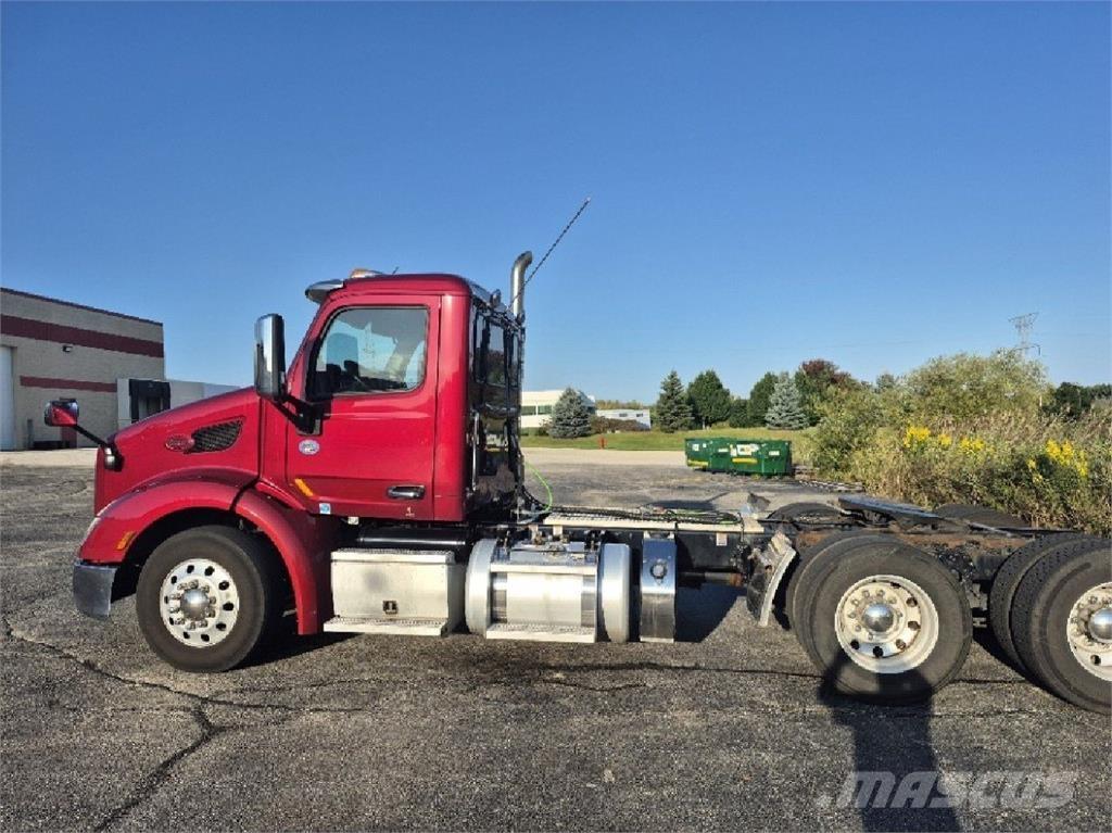 Peterbilt 579 Tractor Units