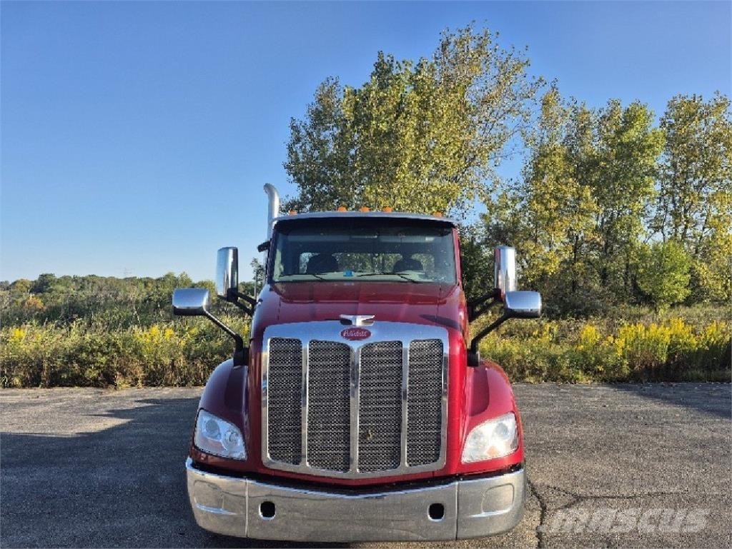 Peterbilt 579 Tractor Units