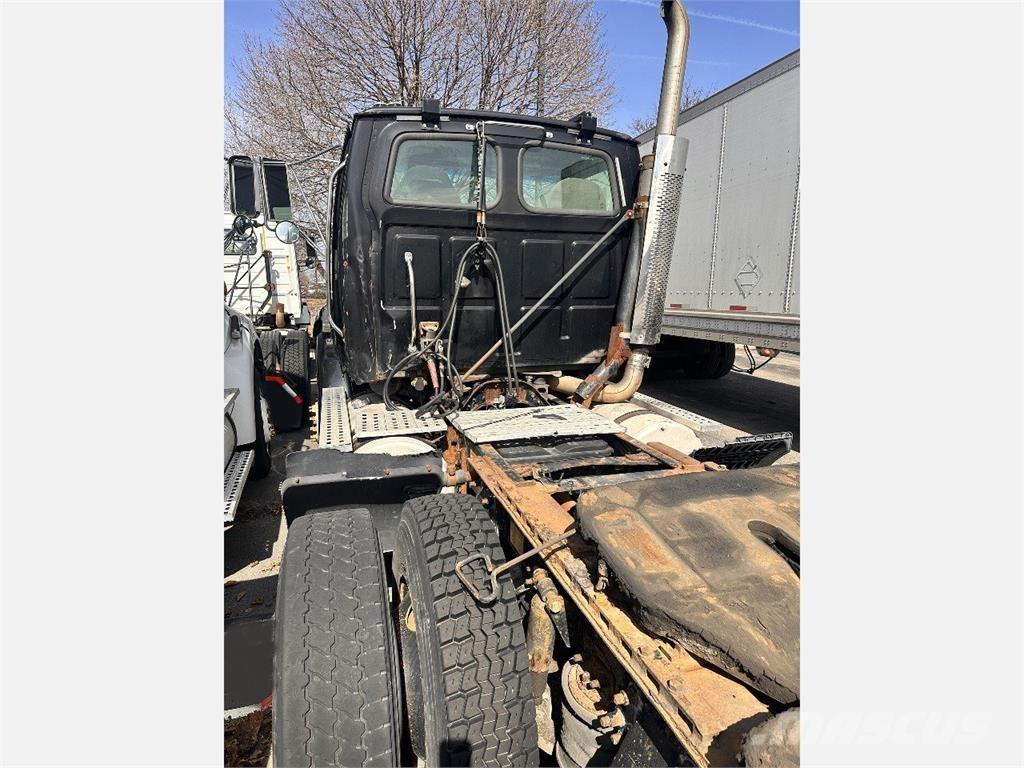 Sterling A9500 Tractor Units