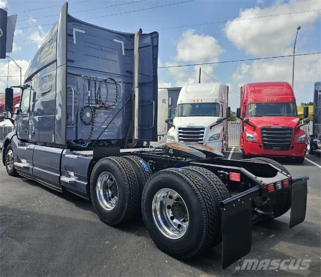 Volvo VNL64T760 Tractor Units