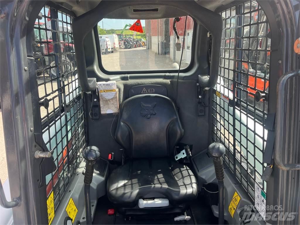 Bobcat S550 Skid steer loaders