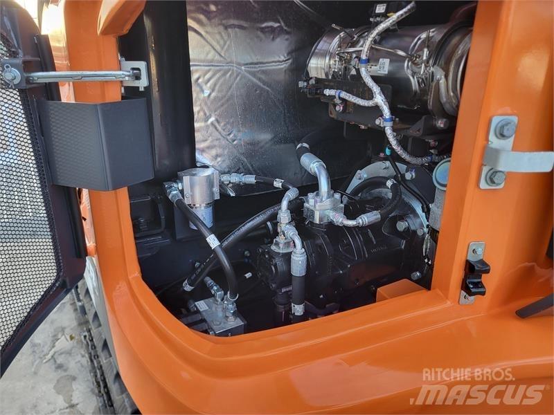 Develon DX85R-7 Midi excavators  7t - 12t