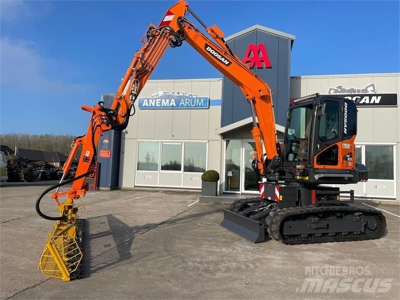 Doosan DX63-3 Midi excavators  7t - 12t