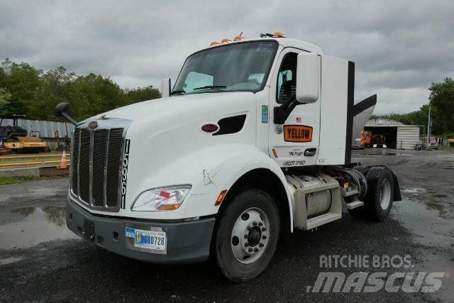 Peterbilt 579 Chassis Cab trucks