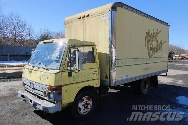 UD 1100 Box body trucks