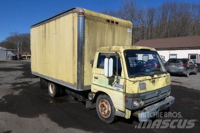 UD 1100 Box body trucks