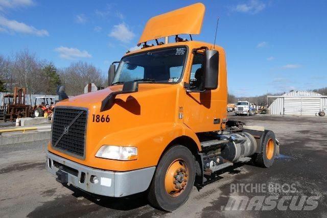 Volvo VNM42T Chassis Cab trucks