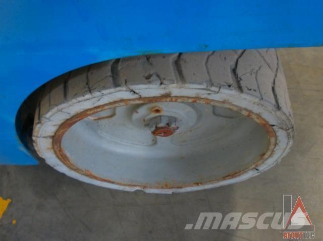 Genie GS-4047 Articulated boom lifts