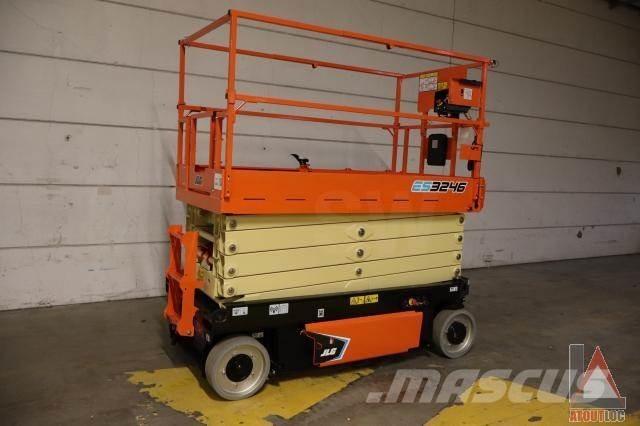 JLG 3246ES Articulated boom lifts