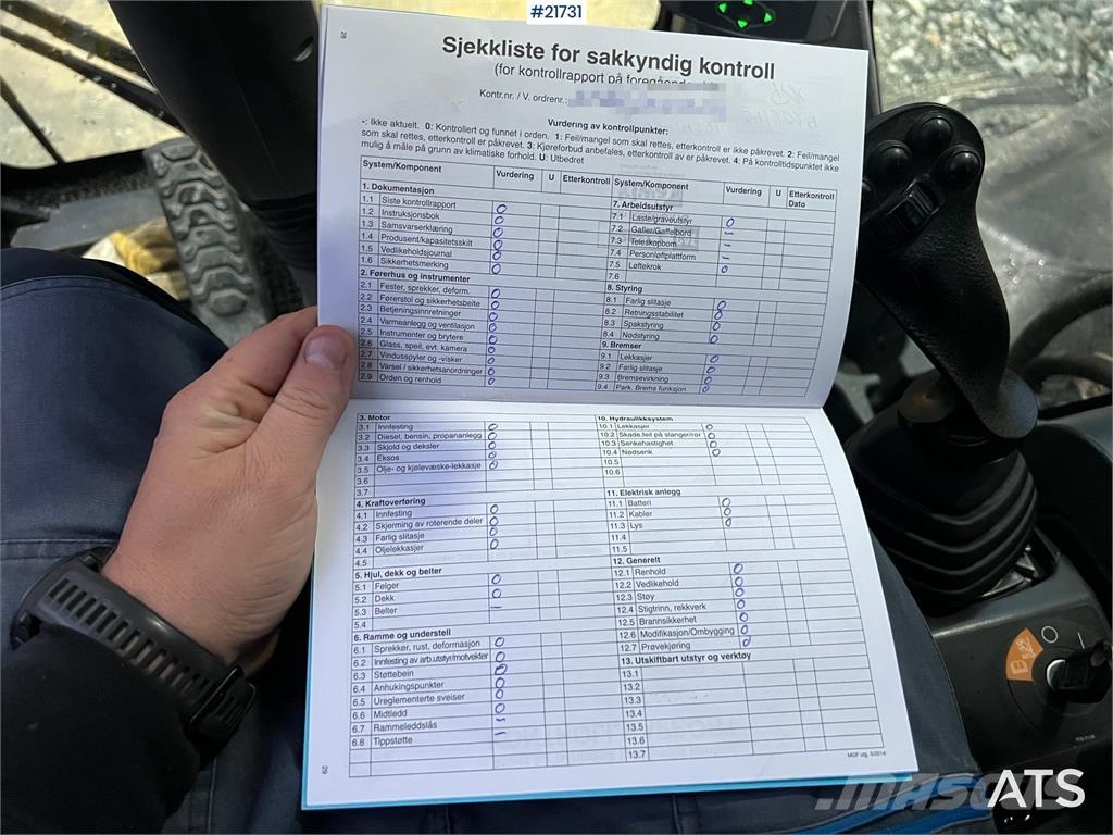 CAT M318F Wheeled excavators