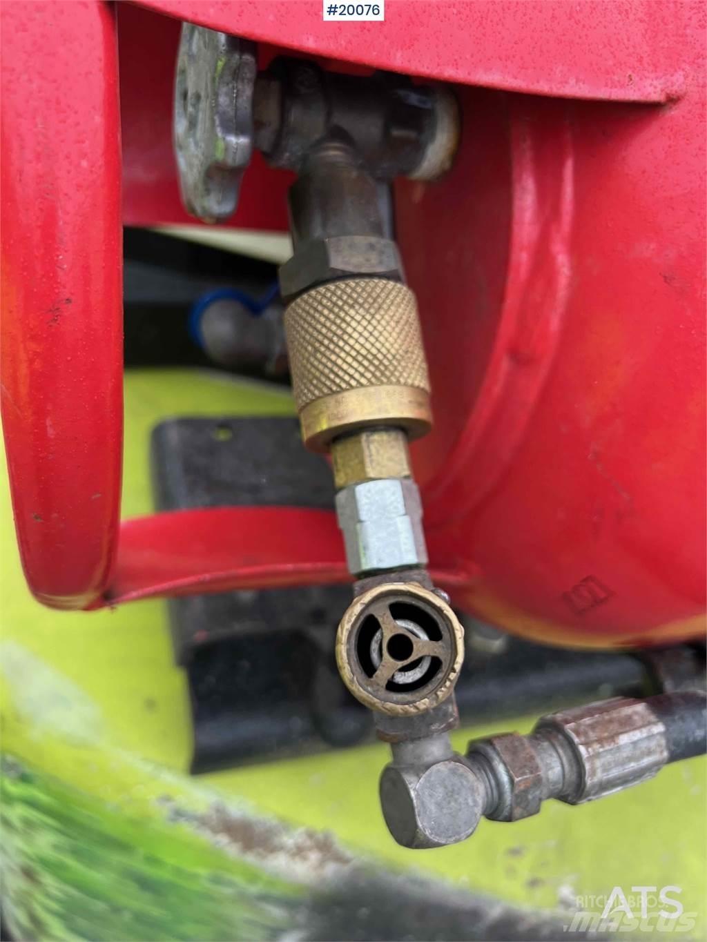 Clark CGP 25 truck Construction - Others