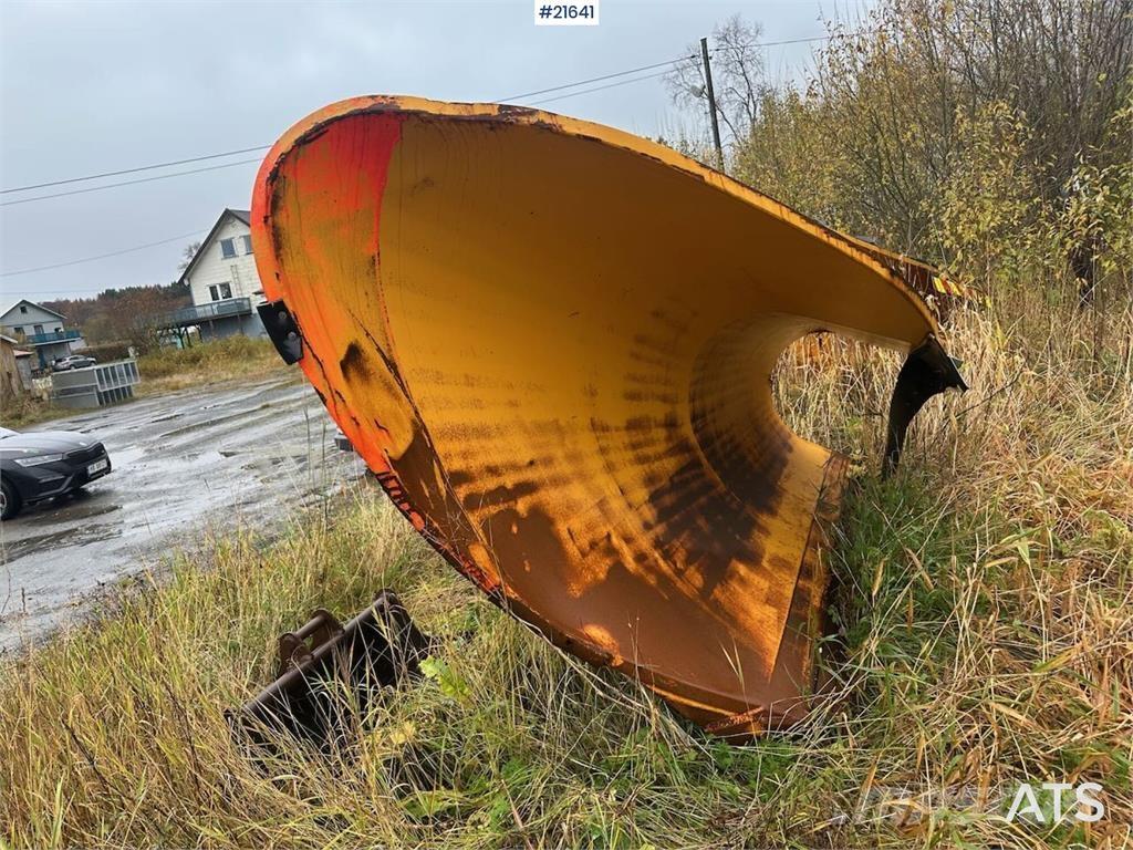  Gmill HDA 265 plow. Transportation - Others