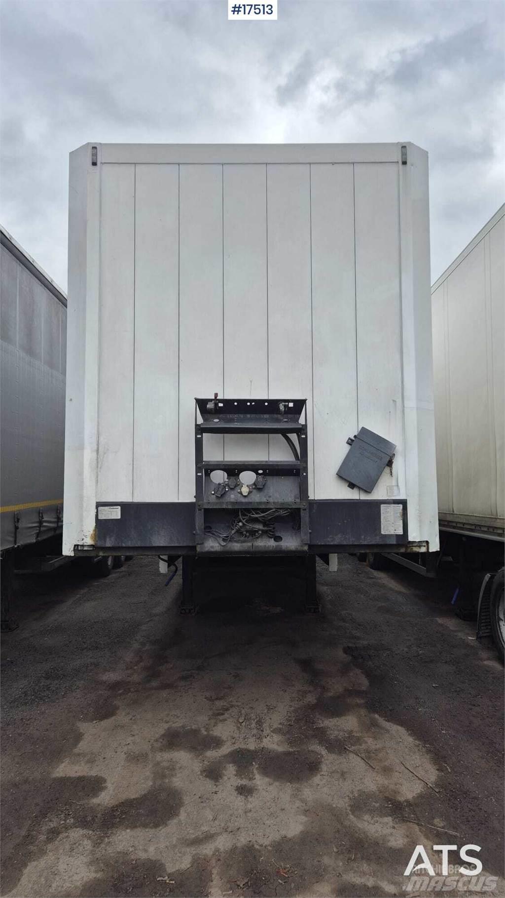 Krone SD Curtainsider semi-trailers