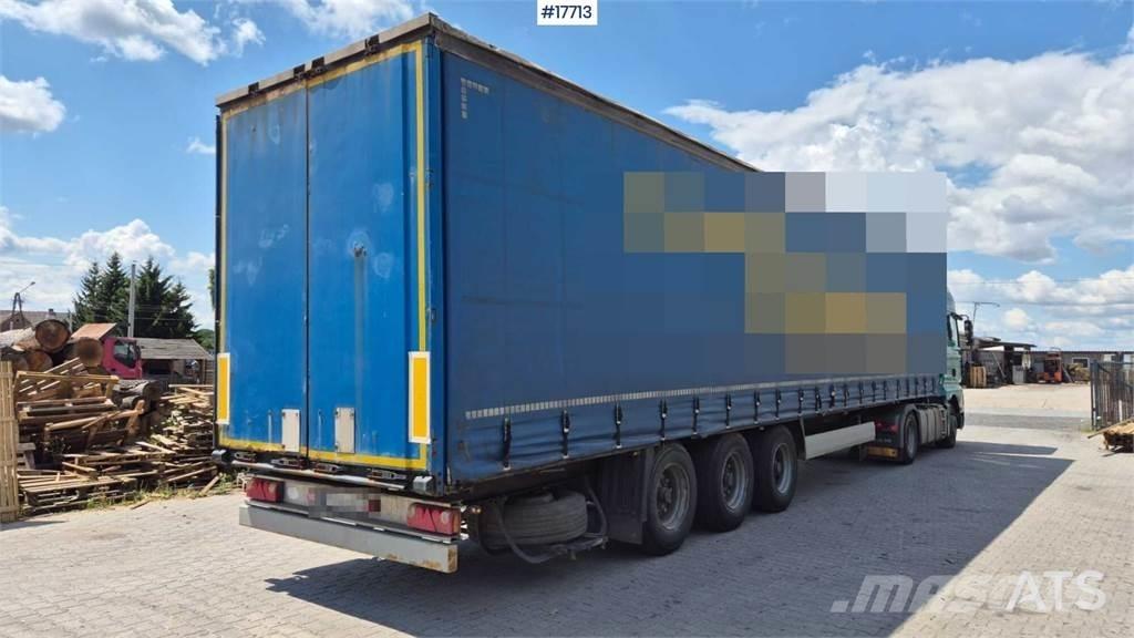 Krone SD Curtainsider semi-trailers