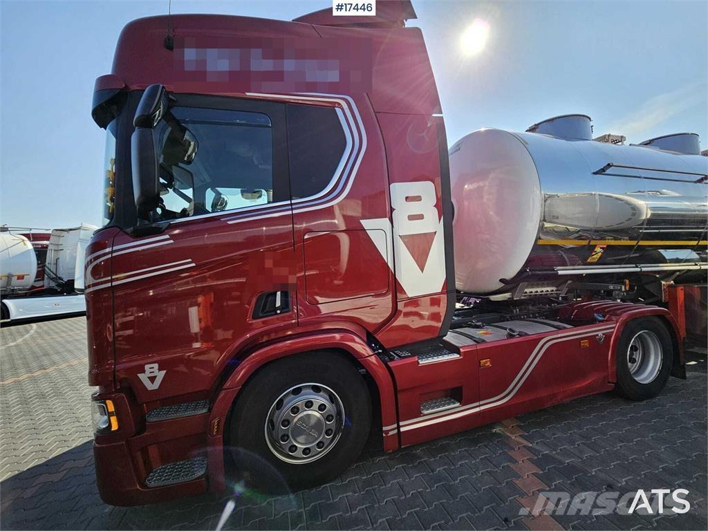 Scania R530 V8 Tractor Units