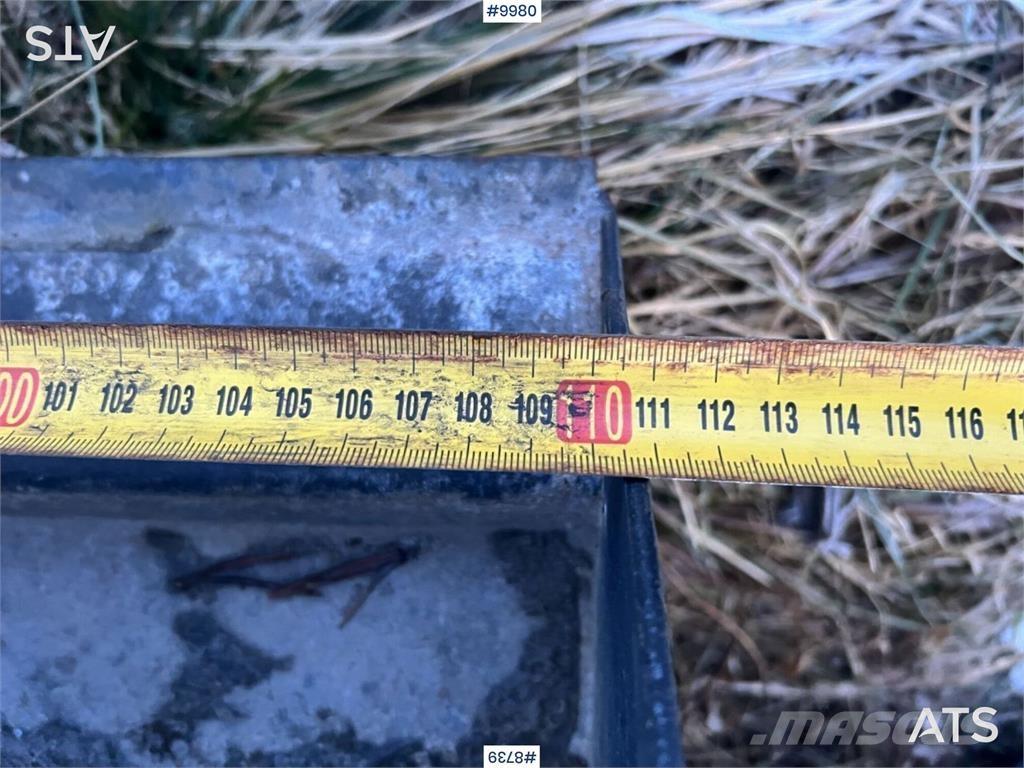 Fjärås 250-1100 Sand and salt spreaders