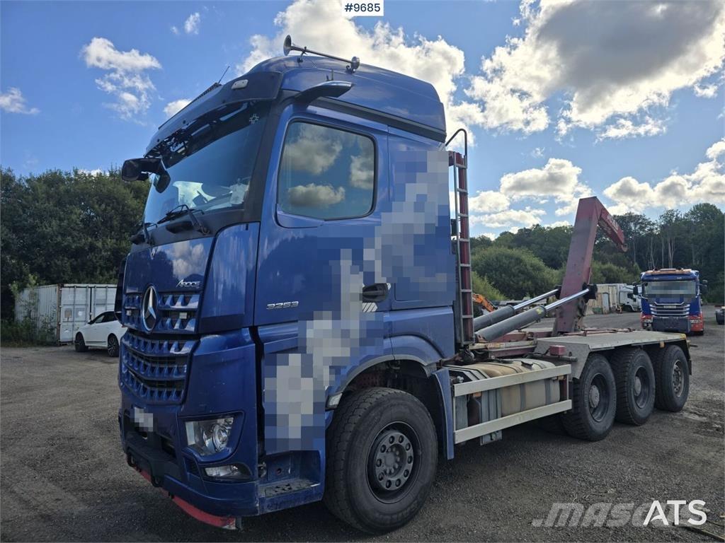 Mercedes-Benz Arocs Hook lift trucks