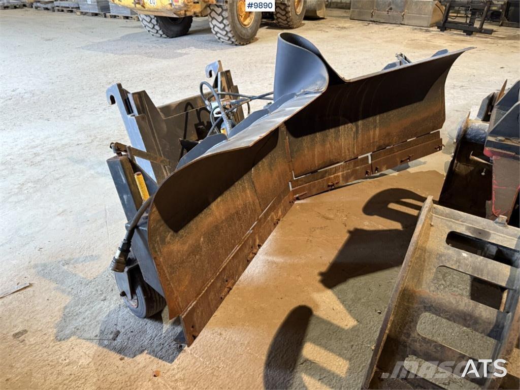 Uni-väg UV-280 Plows