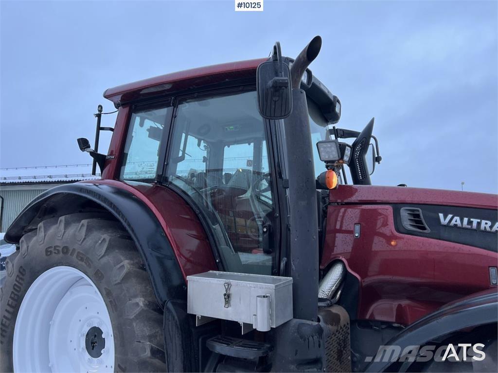 Valtra T213 Tractors