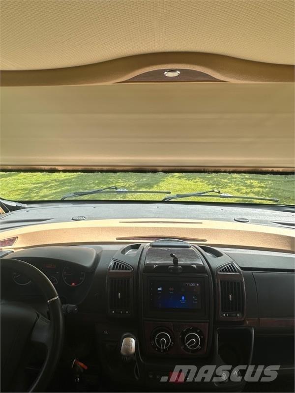  Campingbil Motorhomes and caravans