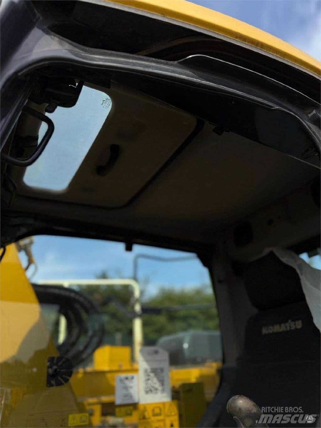 Komatsu PC138US Crawler excavators