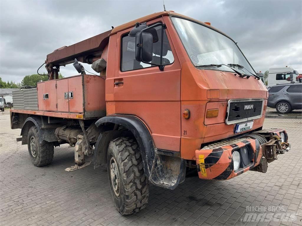 MAN 9.150 4x4 14m. Truck & Van mounted aerial platforms