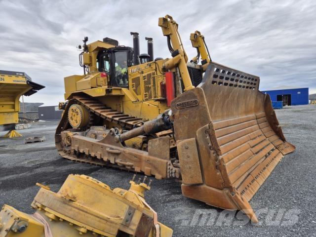 CAT D11T Crawler dozers