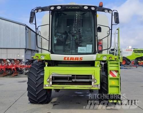 CLAAS Tucano 440 Combine harvesters