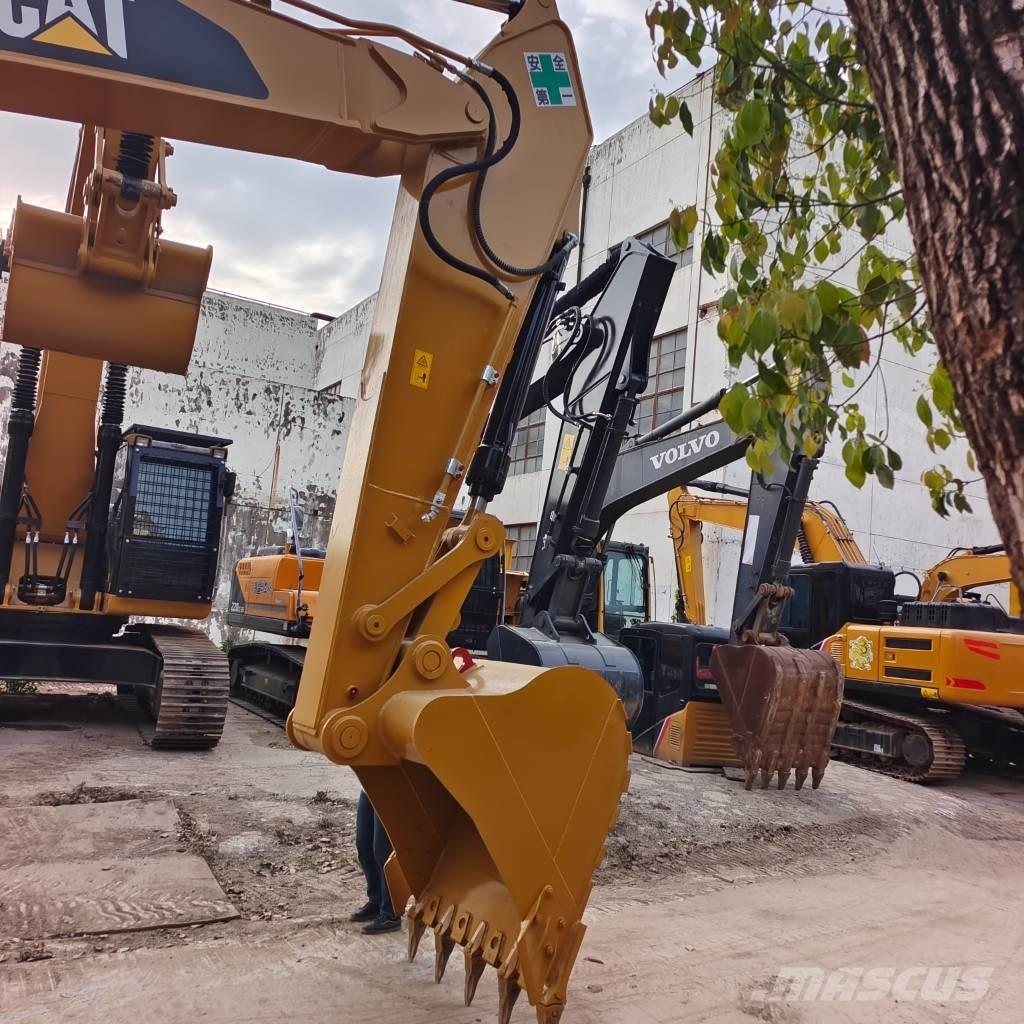 CAT 324 D2L Crawler excavators