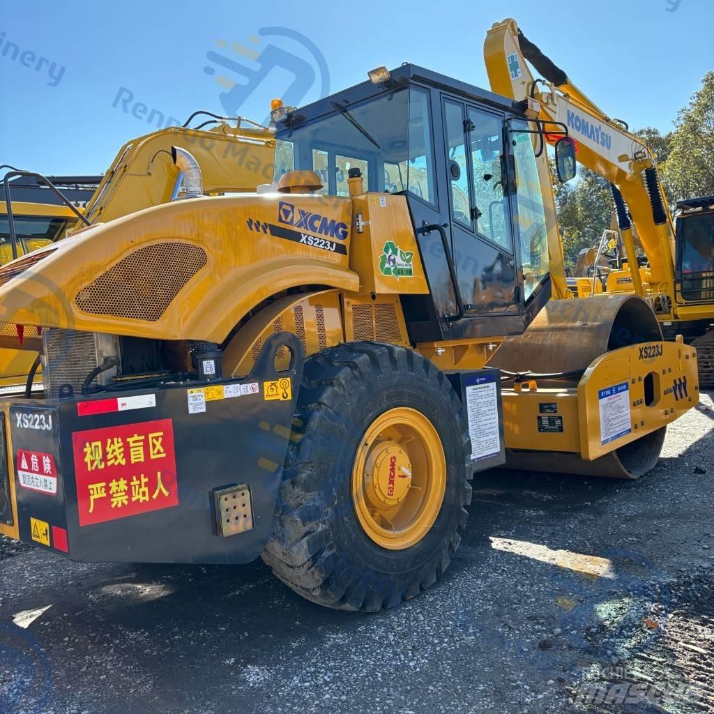 XCMG XS223J Single drum rollers