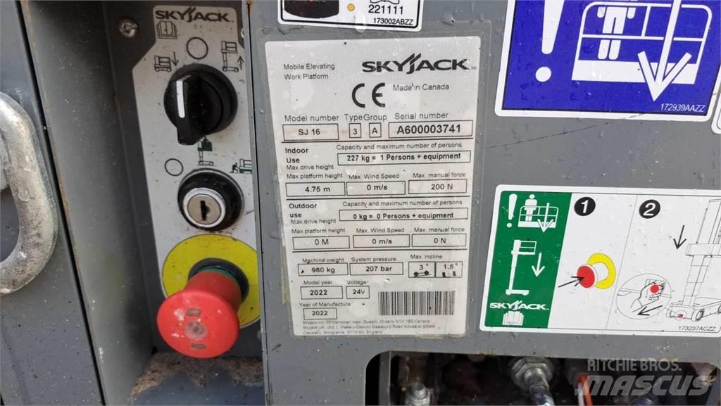 SkyJack SJ16 Other lifts and platforms