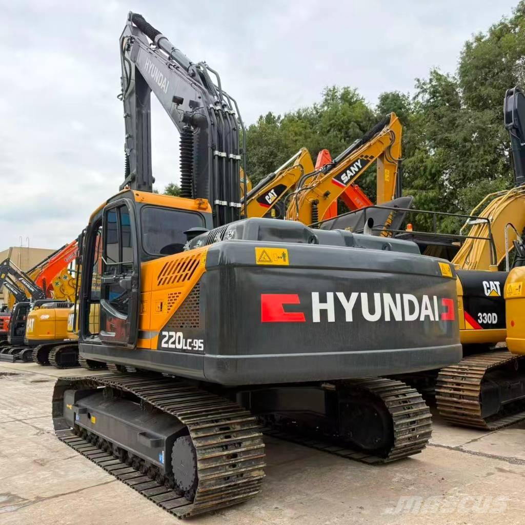 Hyundai R220LC-9S Midi excavators  7t - 12t