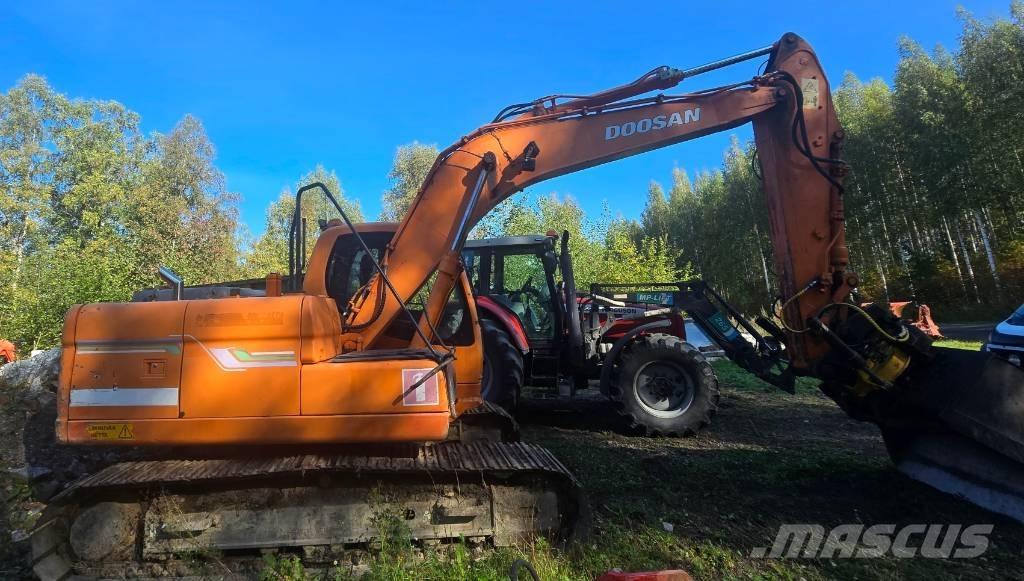 Doosan DX 140 LC Crawler excavators