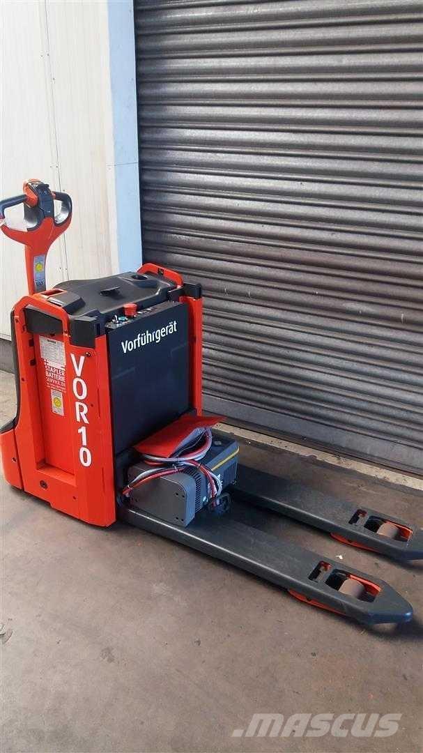Linde T16L Pedestrian stacker