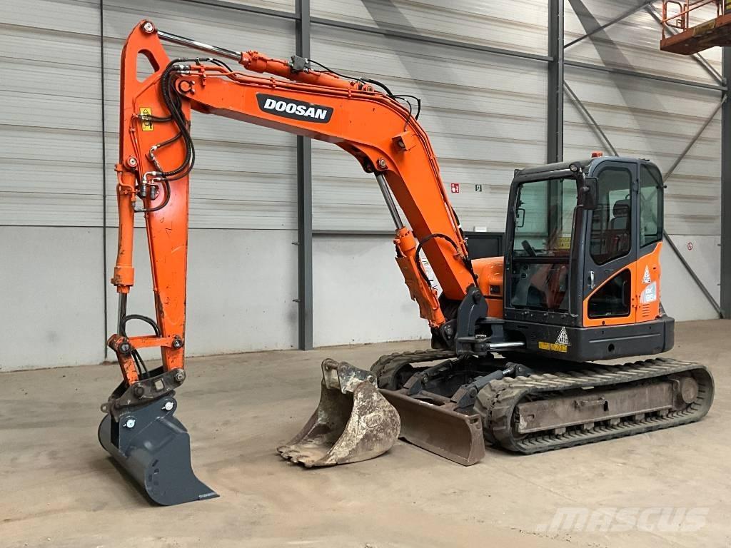 Doosan DX 85 R-3 Midi excavators  7t - 12t
