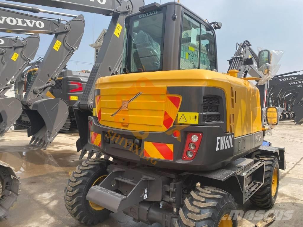 Volvo EW 60w vs Crawler excavators