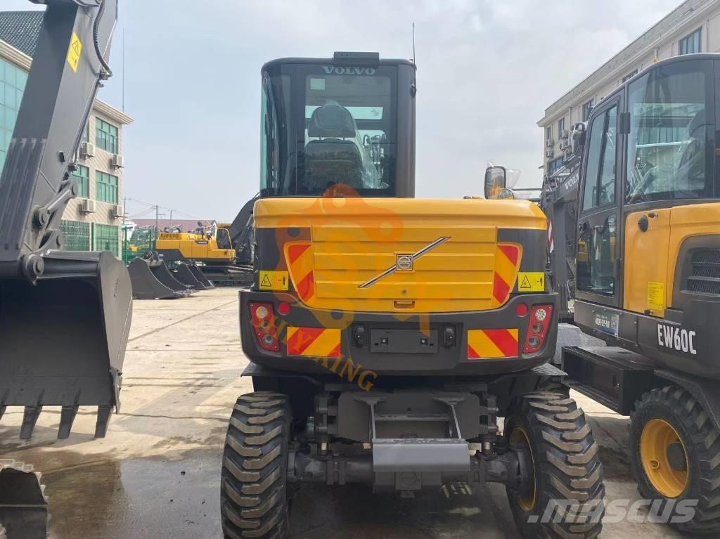 Volvo EW 60w vs Crawler excavators