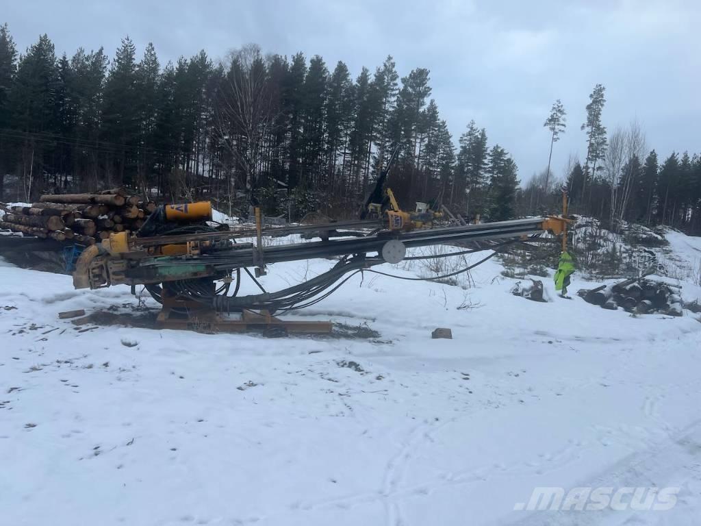 CAT 325 FL CR Surface drill rigs