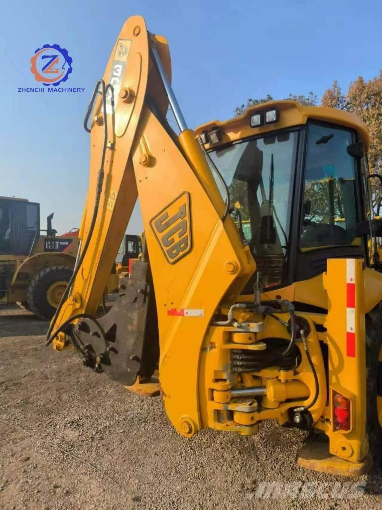JCB 3 CX Backhoe loaders