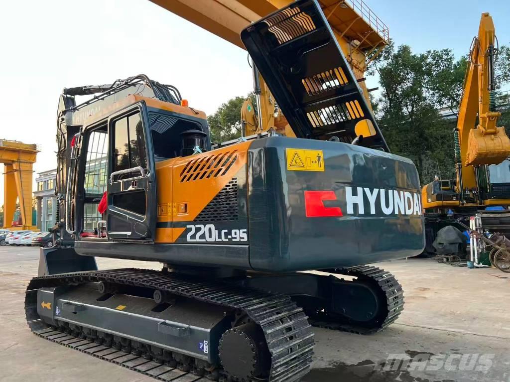 Hyundai R220LC-9S Midi excavators  7t - 12t