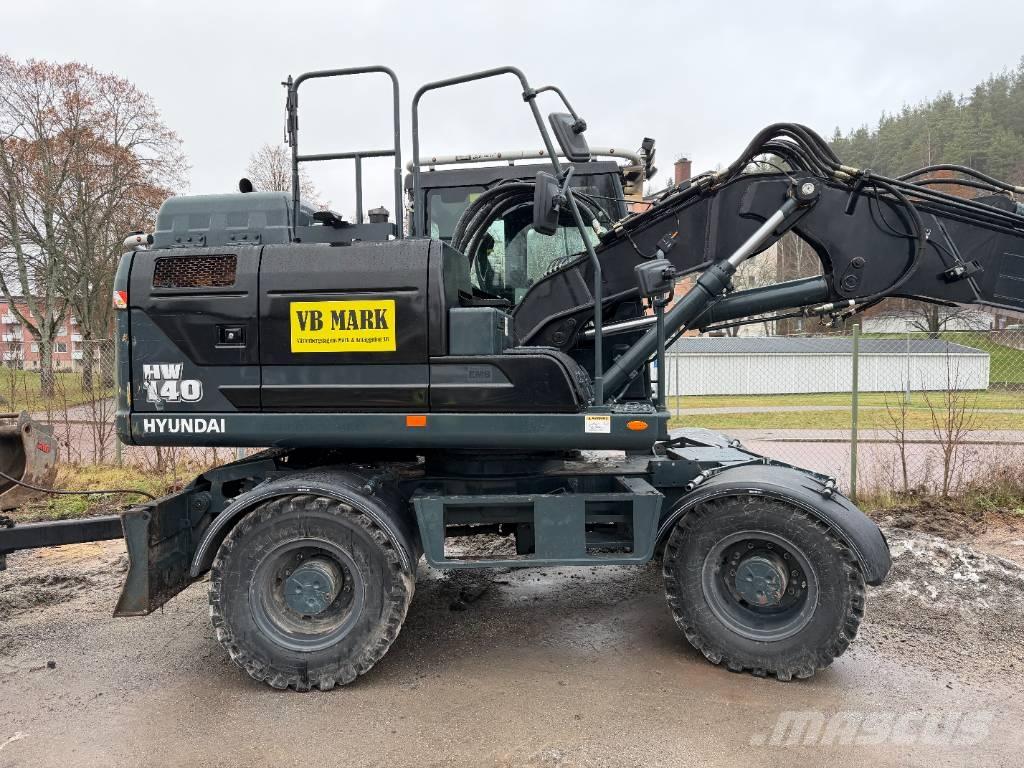 Hyundai HW 140 Wheeled excavators