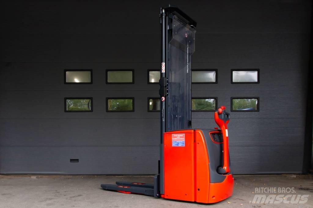 Linde L16 Pedestrian stacker