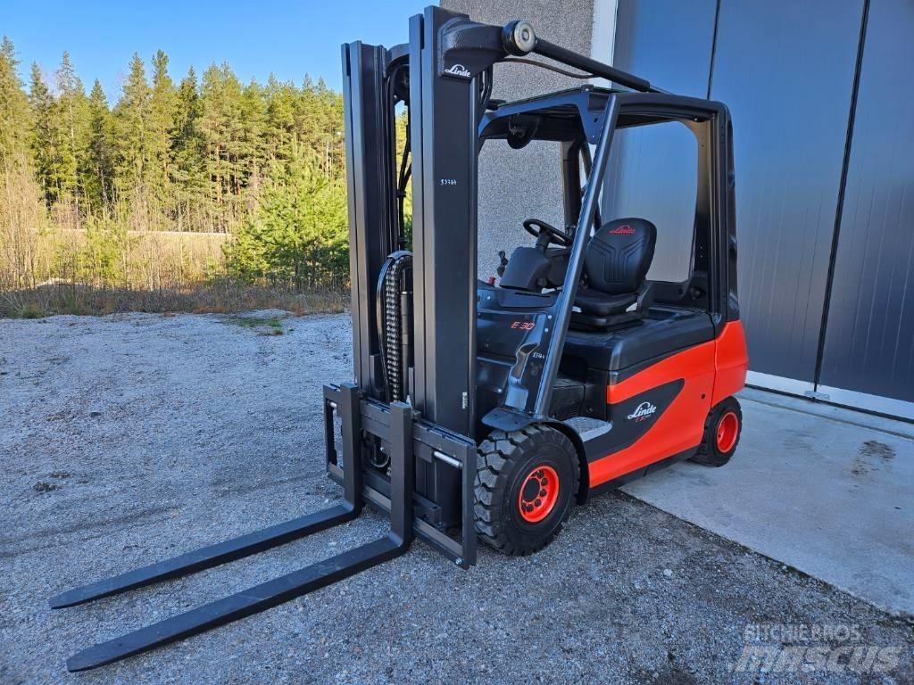 Linde E30-01 Electric forklift trucks